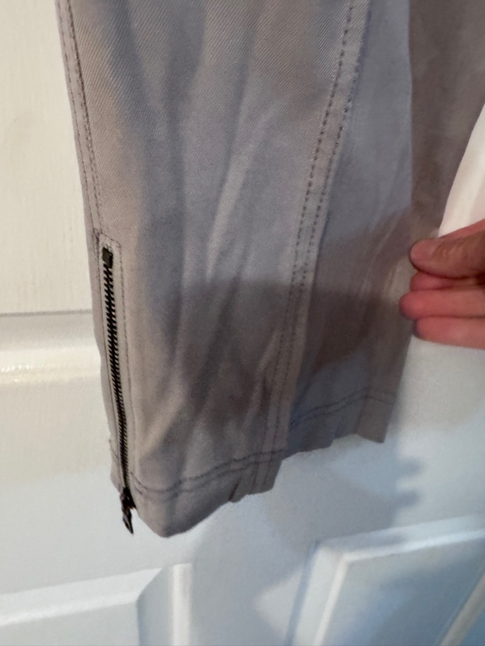 Go by Go Silk Stone Zip Ankle Crop Pants - Picture 4 of 5